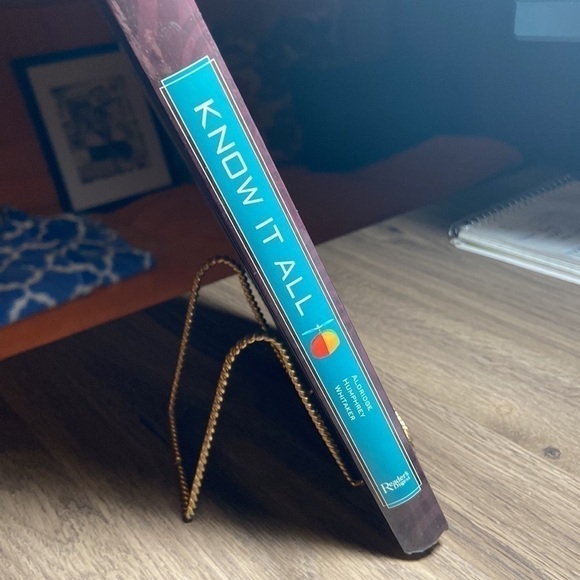 Know It All: The Little Book Of Essential Knowledge By Elizabeth King Humphrey - Picture 2 of 5